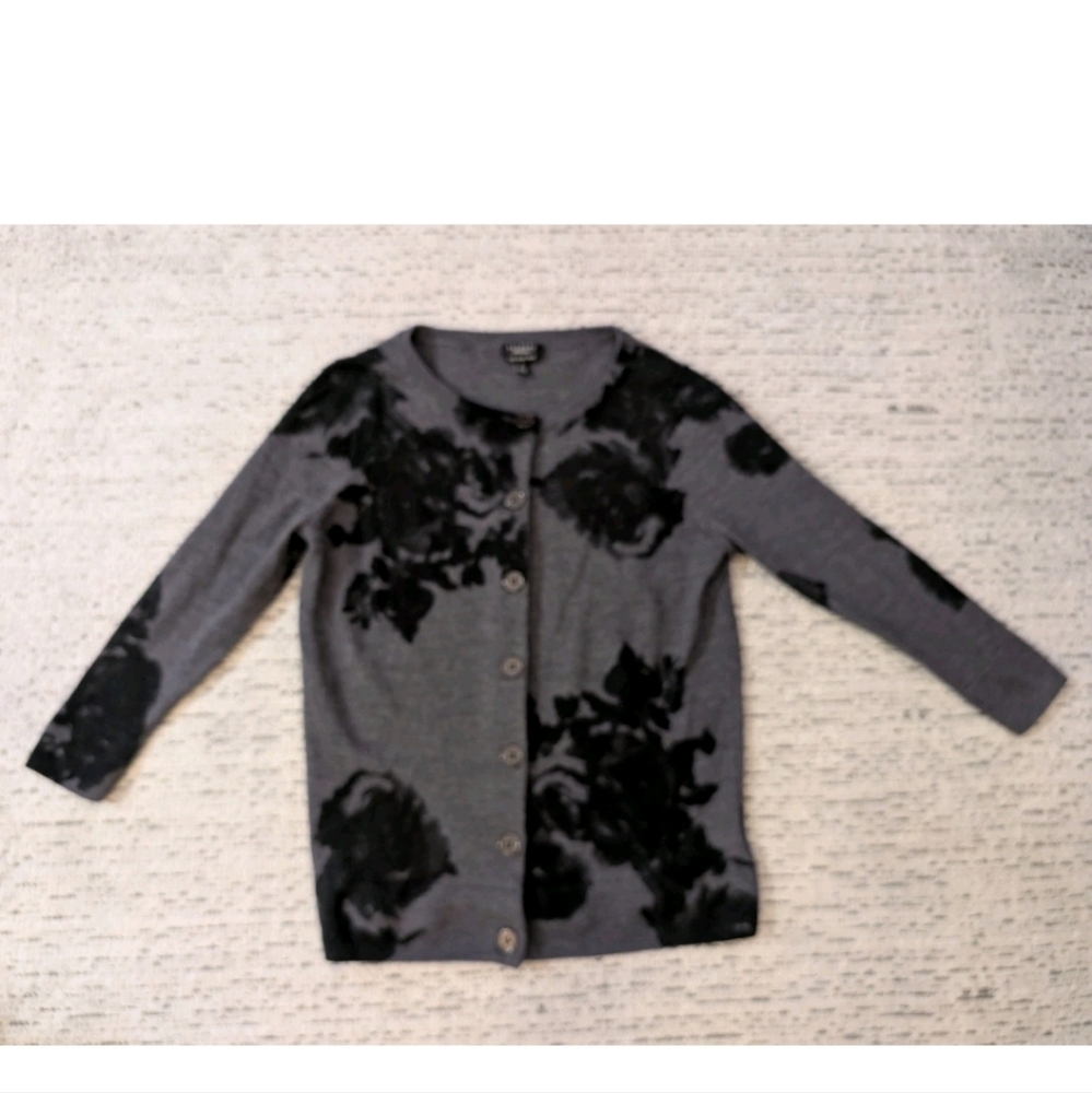 Y2K 100% Wool 3/4 Sleeve Grey Cardigan With Black Floral Print